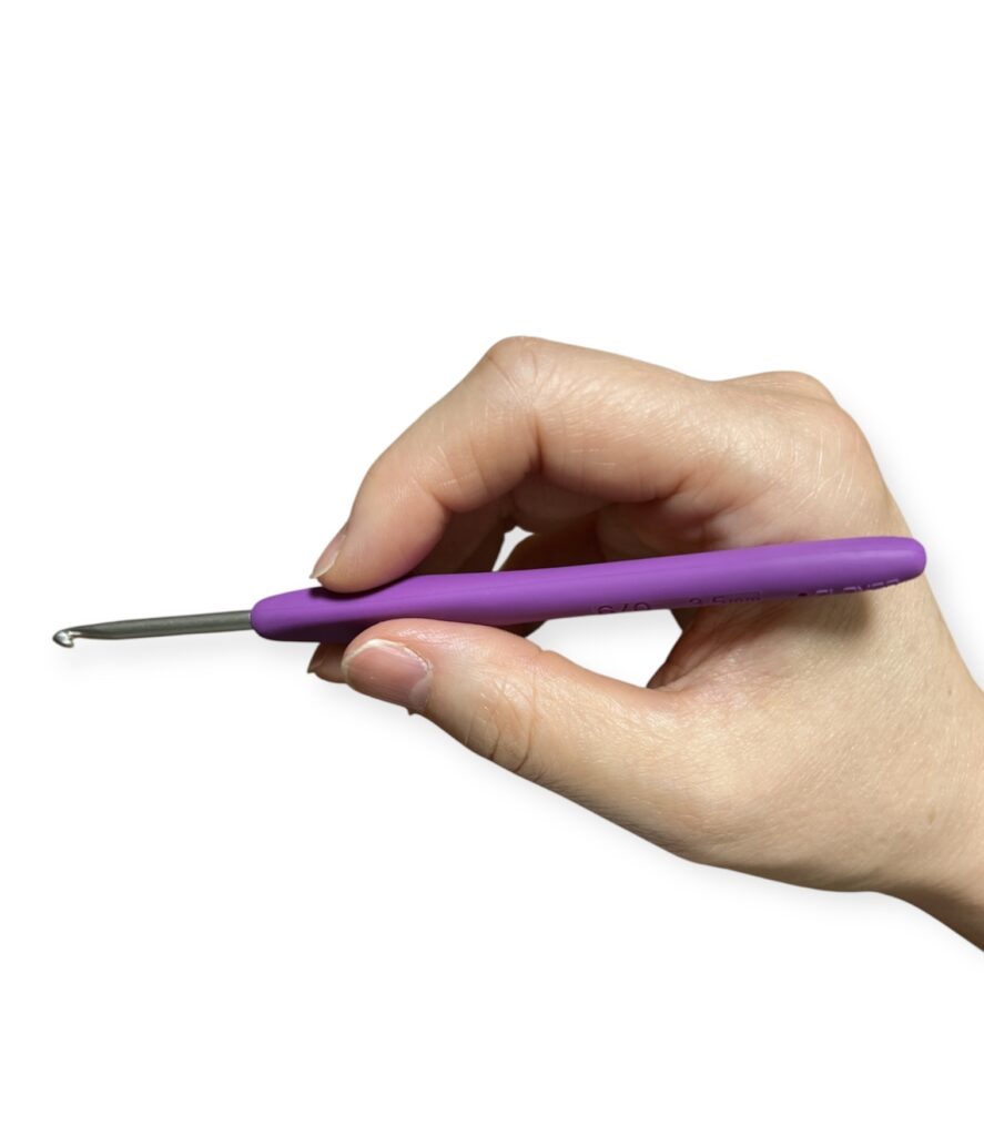 かぎ針の持ち方、ペン持ち、上から見た画像